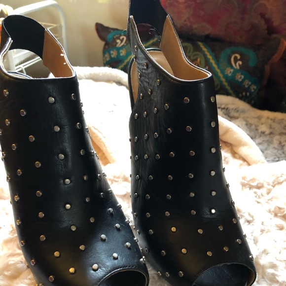 Booties/open toe - Picture 3 of 3